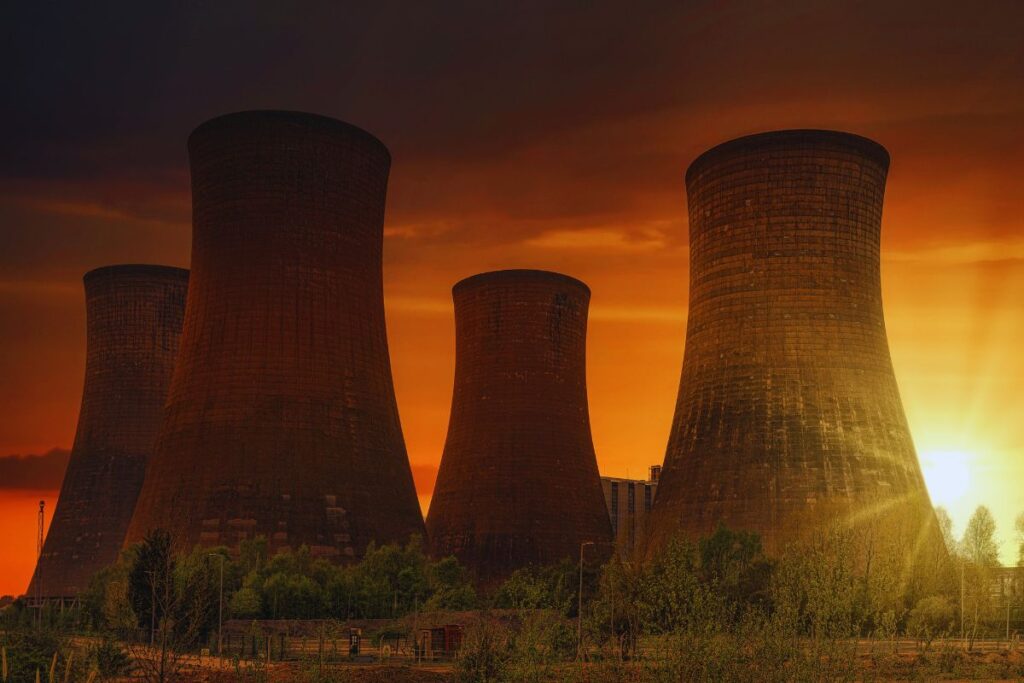 Energía Nuclear: Pros y Contras